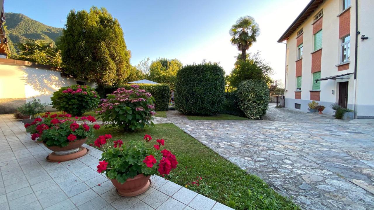 Villa Vanda Castelveccana Екстериор снимка